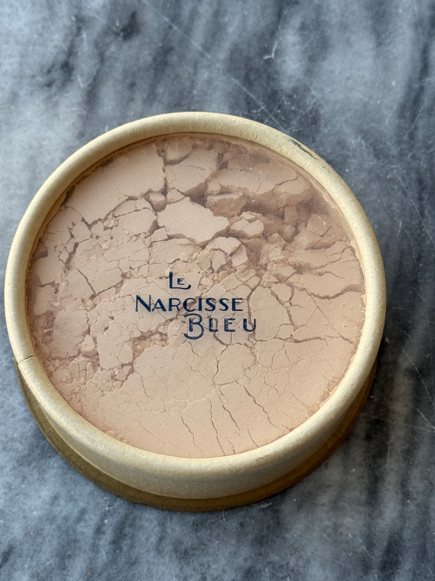 Le Narcisse Bleu French Powder Box