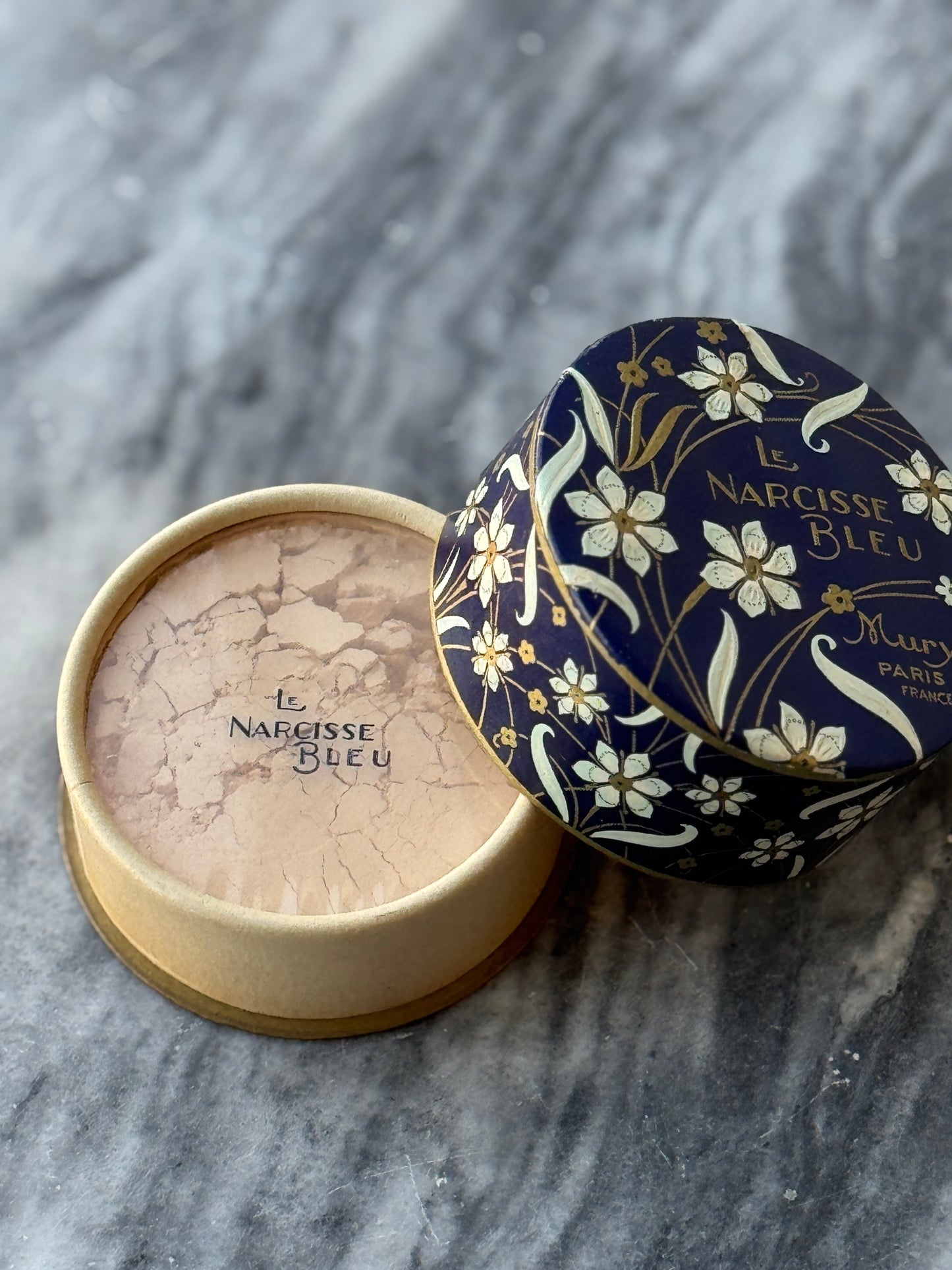 Le Narcisse Bleu French Powder Box