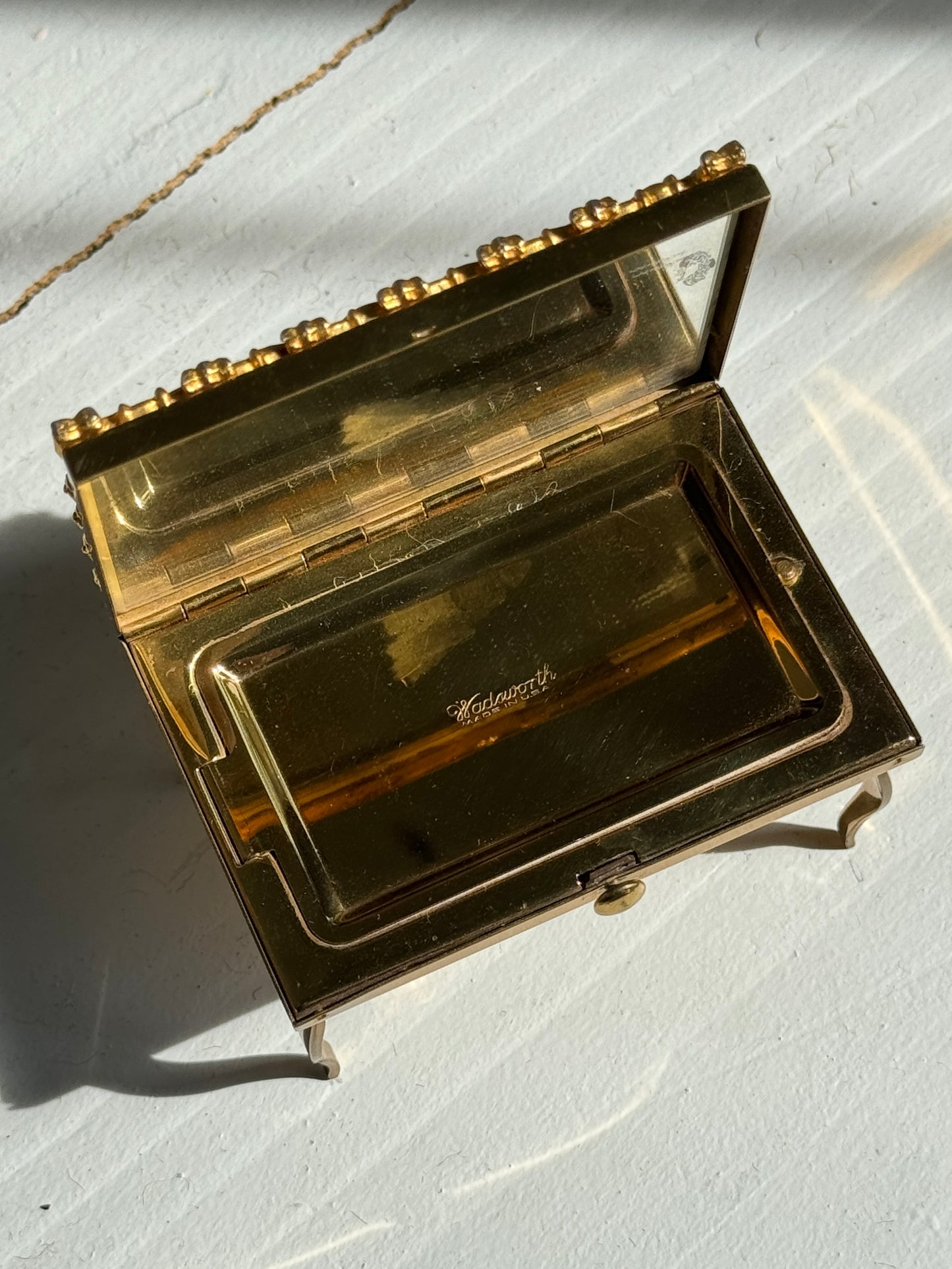 Rare Vintage Vanity Table Makeup Compact Made by Wadsworth